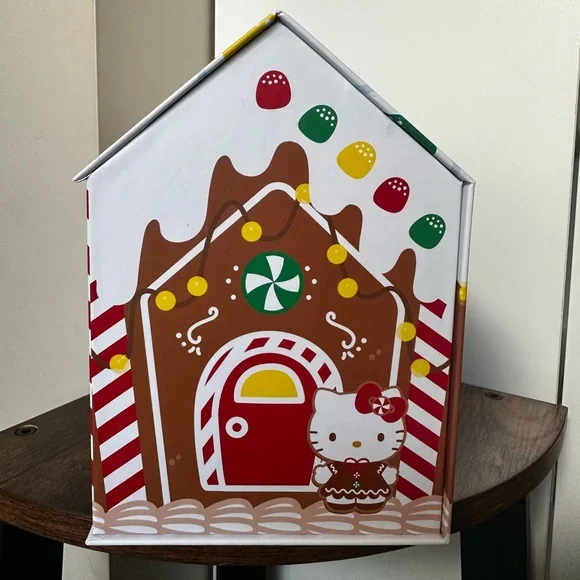 Hello Kitty & Friends Gingerbread Box Christmas Throw - Picture 4 of 7